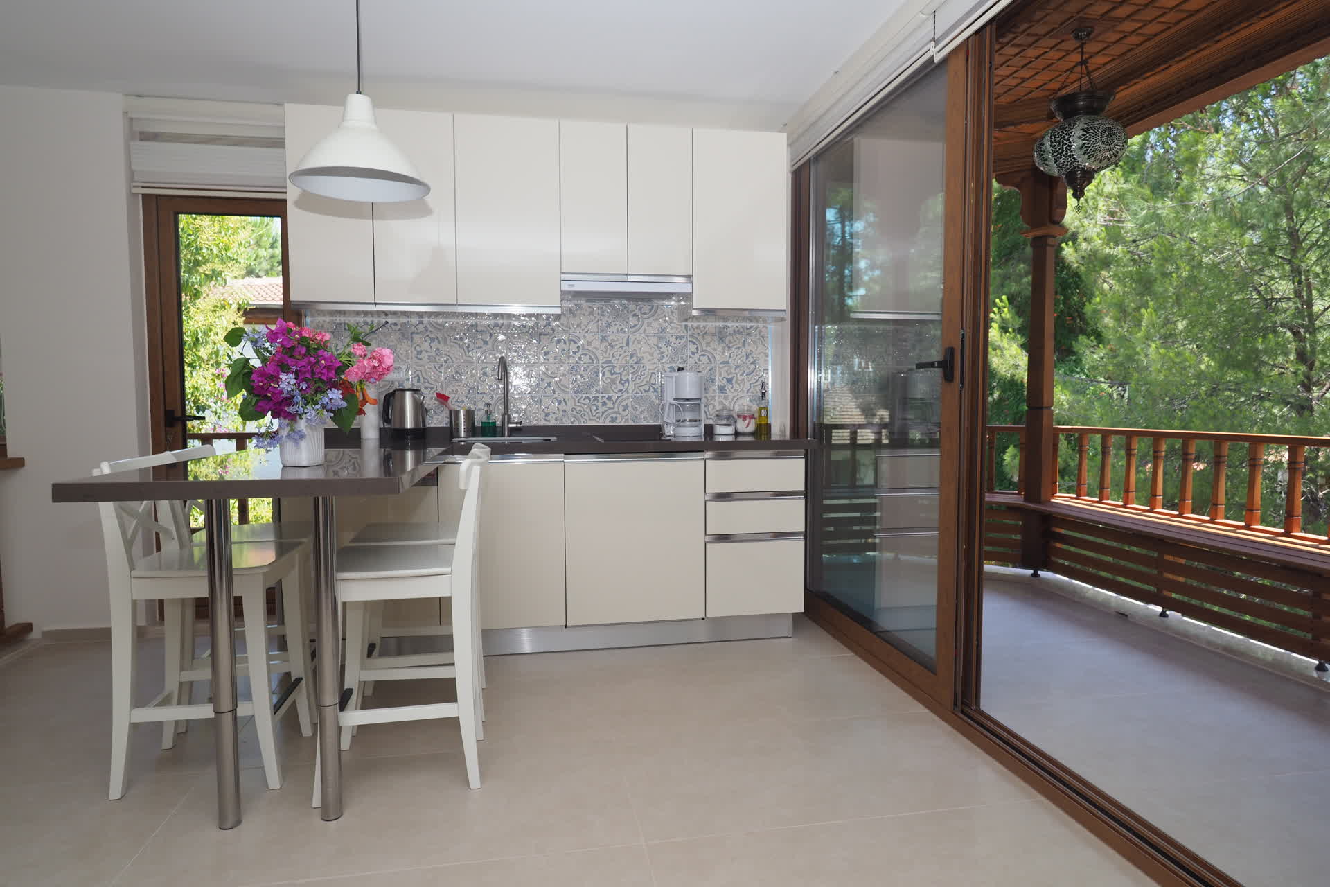 Matisse - lounge - ArtApart Akyaka