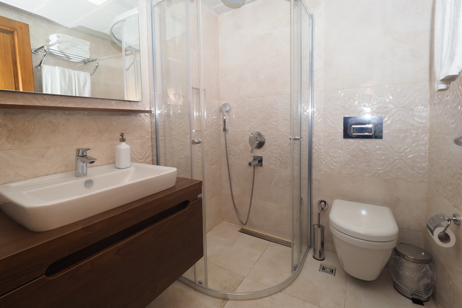 Mualla - bath - ArtApart Akyaka