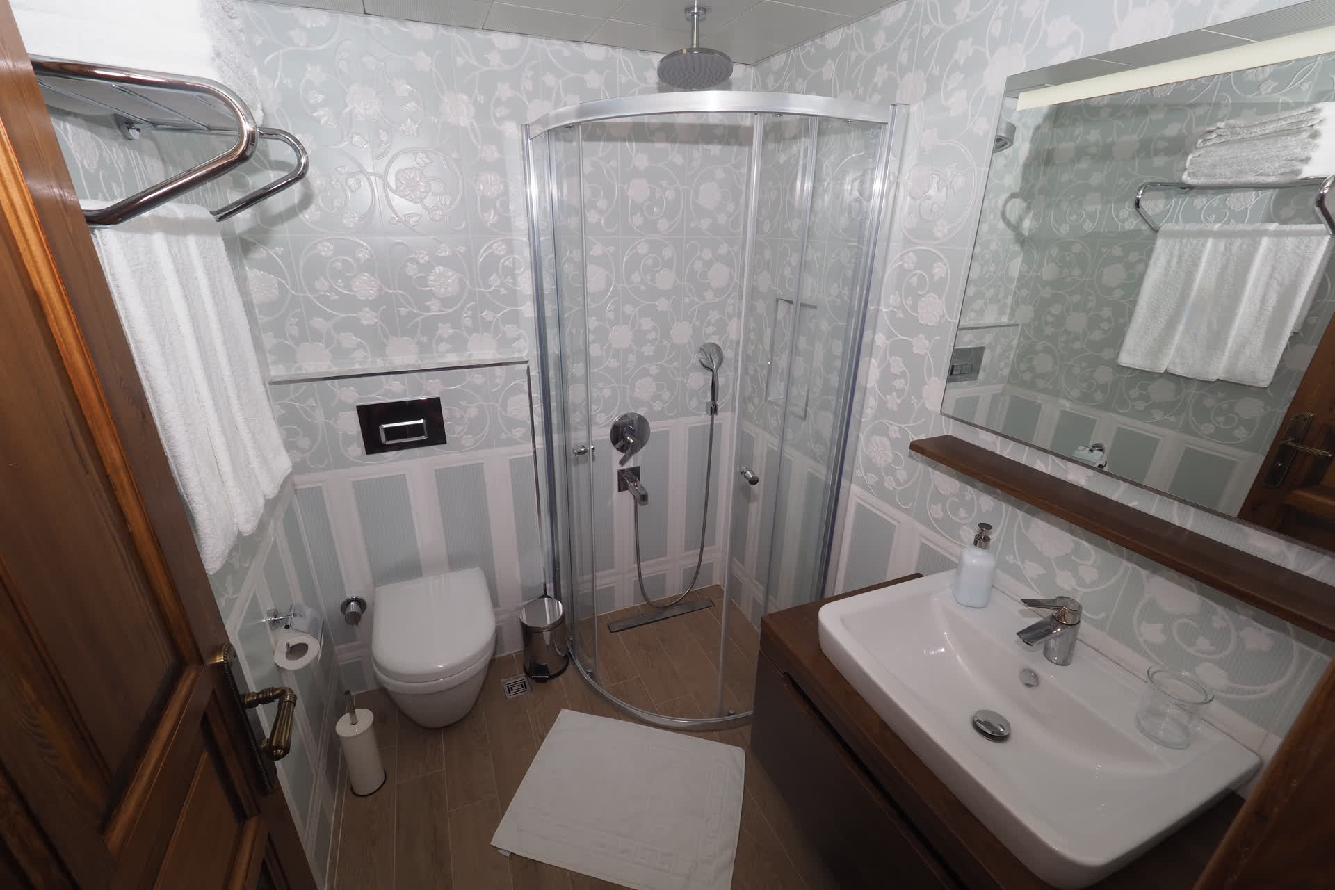 Picasso - bath - ArtApart Akyaka