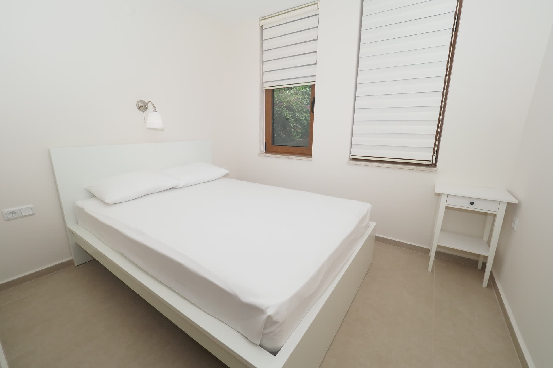 Kahlo - bedroom1 - ArtApart Akyaka