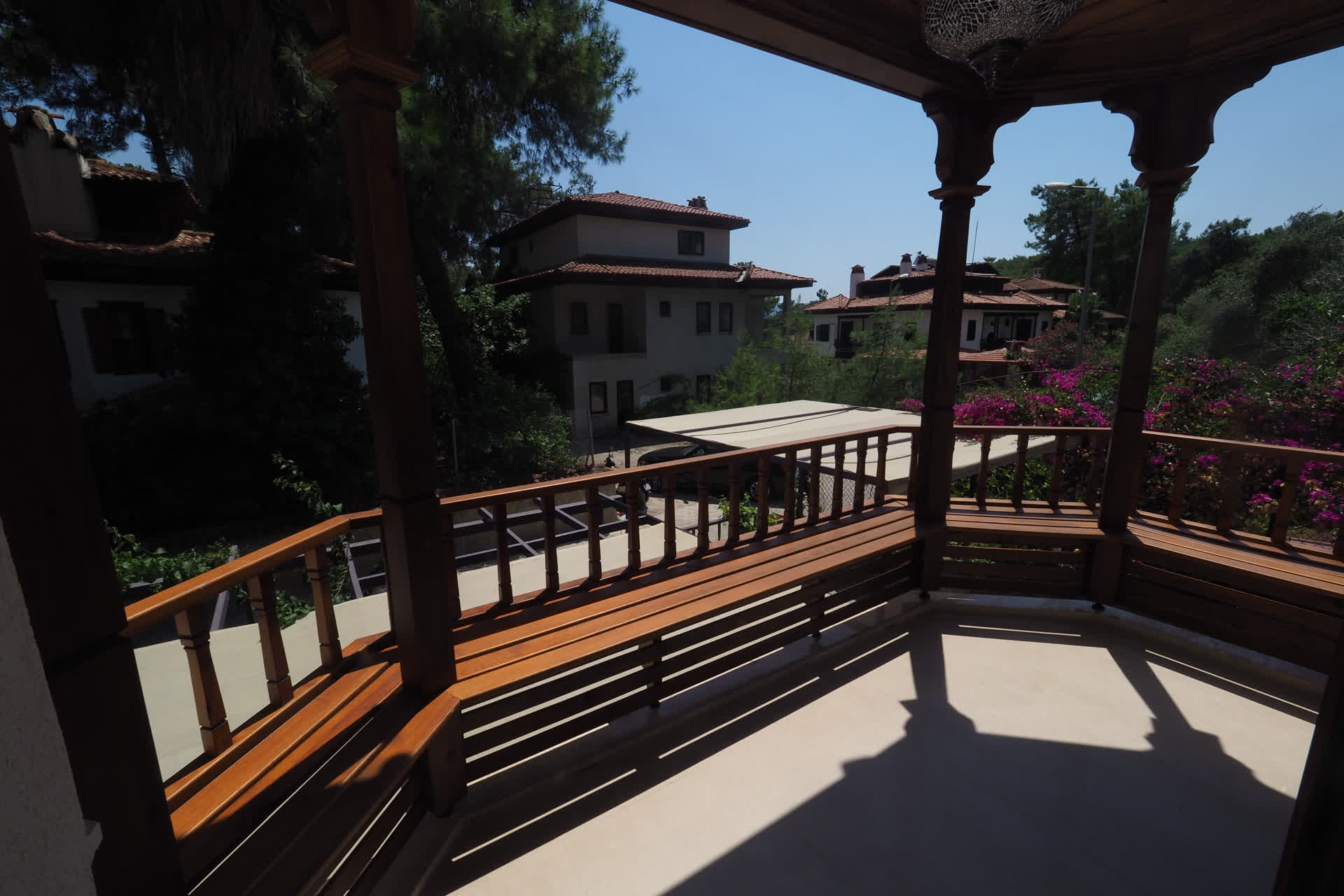 Kahlo - balcony - ArtApart Akyaka