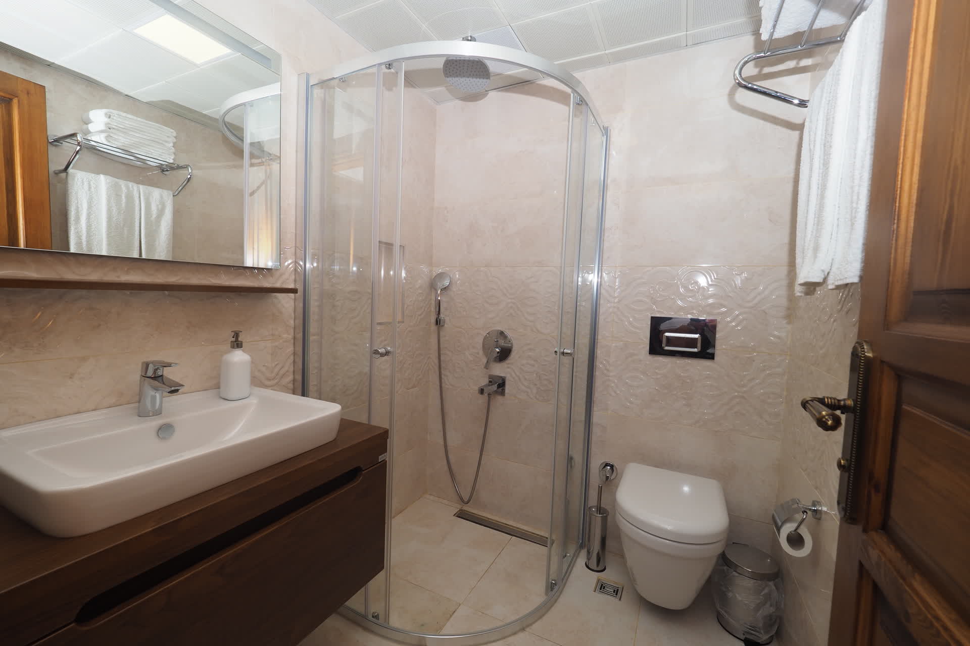 Mualla - bath - ArtApart Akyaka